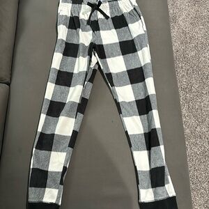 plaid black and white pajama pants never worn, tags on